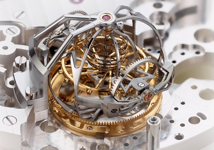 Vacheron Constantin's multi-axe escapement with spherical balance-spring