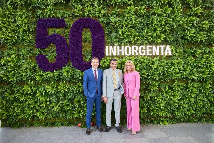 Stefan Rummel (Messe München), Nirav Bhansali (Gem & Jewellery Export Promotion Council India) and Stefanie Mändlein (Inhorgenta)