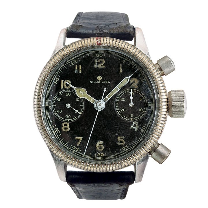 The 1941 Tutima pilot's chronograph, equipped with the UROFA 59 calibre, was the first German chronograph with a Tempostopp (flyback) function. It would become the Grand Flieger, now the brand's flagship model.